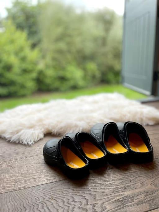 Romantic Retreat - Luxury Shepherds Hut + Hot Tub! Camborne Εξωτερικό φωτογραφία